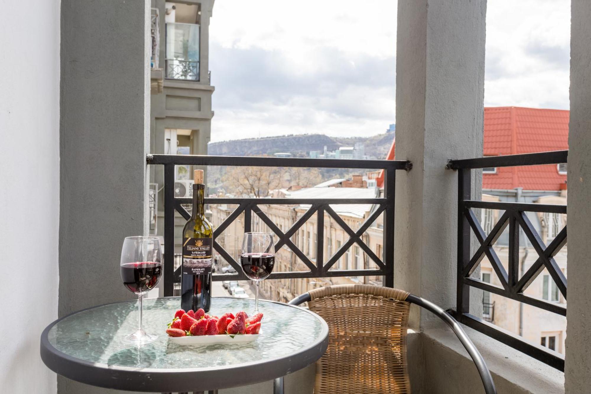 Apartment In The City Of Tbilisi Exteriör bild