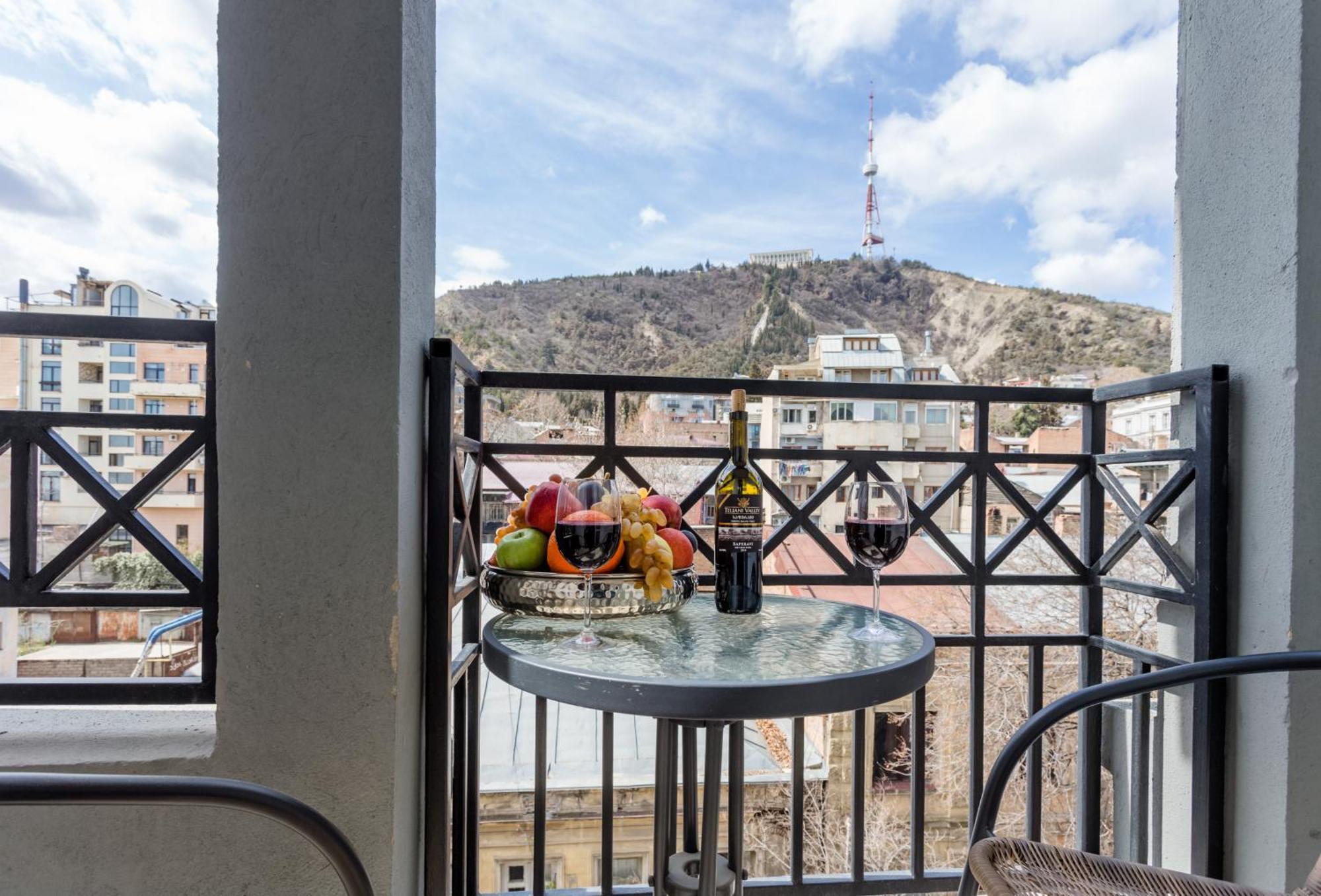 Apartment In The City Of Tbilisi Exteriör bild